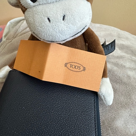 Tod’s men’s/ women’s wallet navy leather - Picture 16 of 17